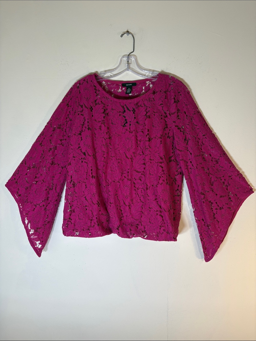 Alfani Magenta Lace Bell Sleeve Blouse. M. NWT.